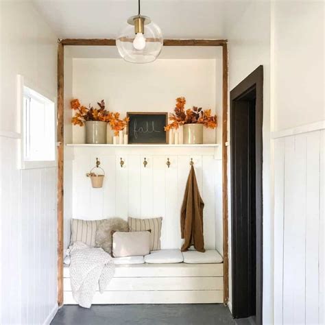 Farmhouse Mudroom With White Bench And Fall Accents Soul Lane