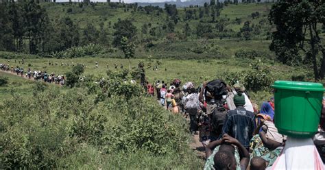 Les Habitants De Lest Du Congo Fuient Encore Une Fois Pour Se Mettre