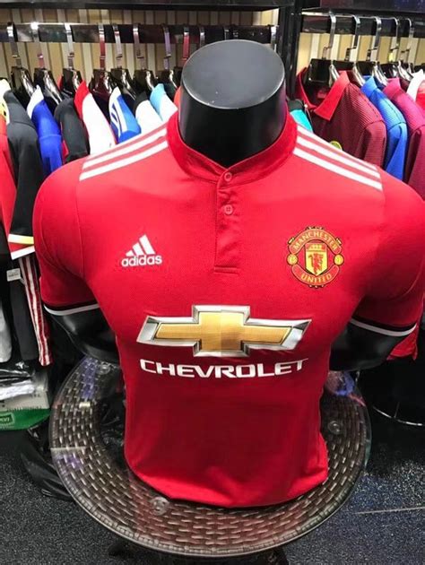 Manchester United D Voilent Son Nouveau Maillot Video Sport