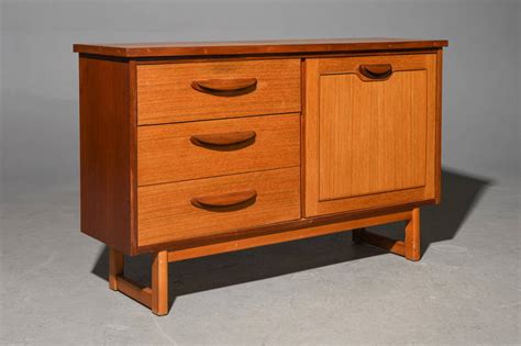 Mid Century Modern Small Sideboard - Dec 05, 2022 | Gallery Auctions in TX