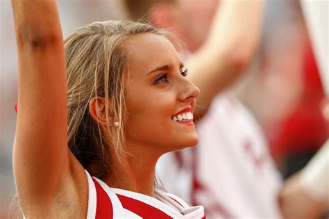 Cheerleaders Forced To Do Splits Despite Being In Pain [video]