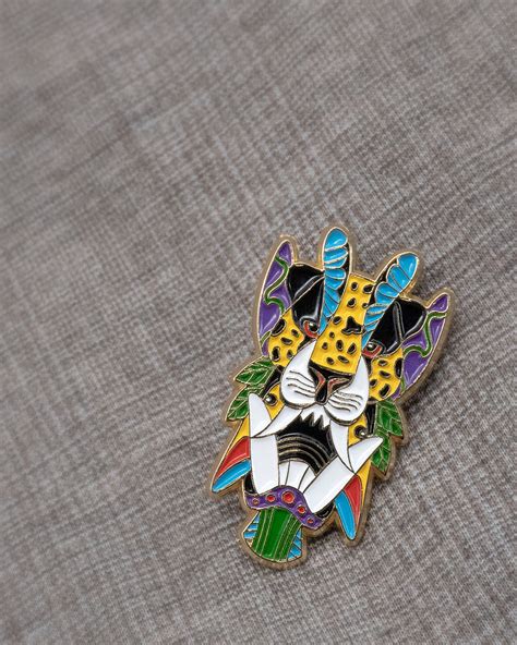 Pin Máscara Boruca Gallo Pin
