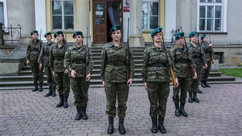 Klasa Wojskowa W Liceum Og Lnokszta C Ce Im Marii Konopnickiej W Jedliczu