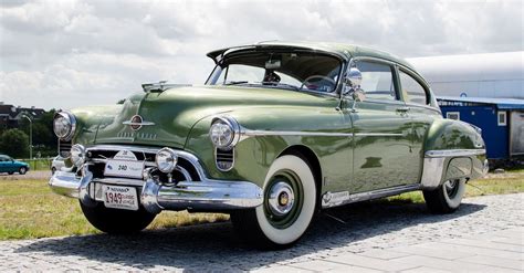 A Detailed Look Back At The Oldsmobile Rocket 88 Hotcars