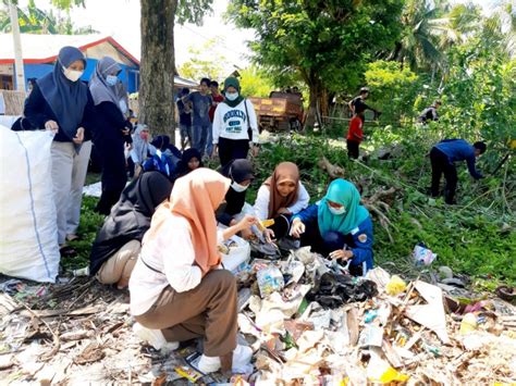 Bem Fikes Unsulbar Adakan Aksi Kolaborasi Peringati Hari Peduli Sampah