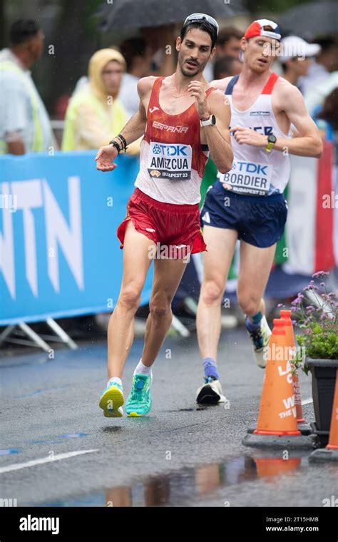 Alberto Amezcua de España compitiendo en la carrera de 20 kilómetros en