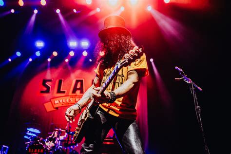 Slash Slash Der Guns N Roses Gitarrist Mit Myles Kennedy