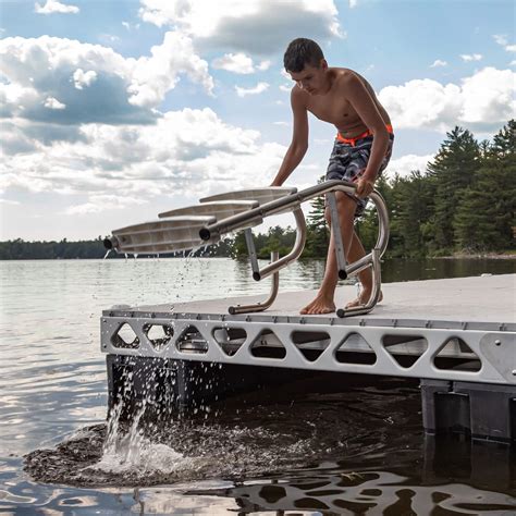 Stainless Steel Ladder | CanadaDocks