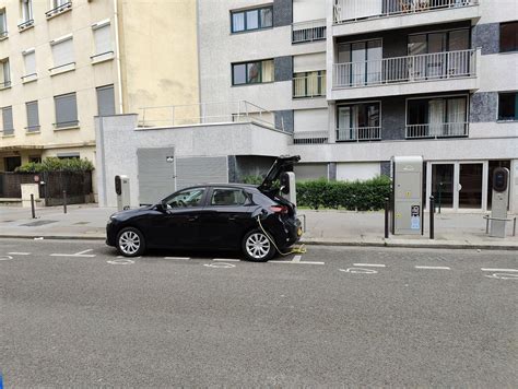 Rue De Morillons Paris Idf Ev Station