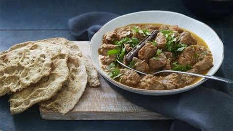 Lamb curry with khooba roti recipe - BBC Food