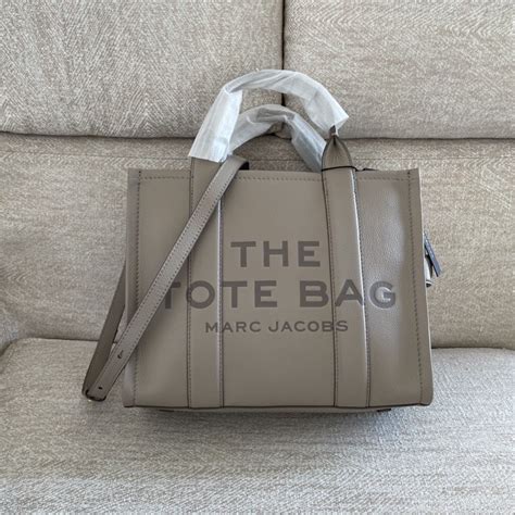 Tas Marc Jacobs The Traveler Tote Bag Leather Barang Mewah Tas