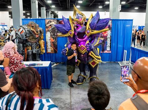 Cosplayers at the 2024 Florida Supercon in Miami Beach FL | Miami Herald