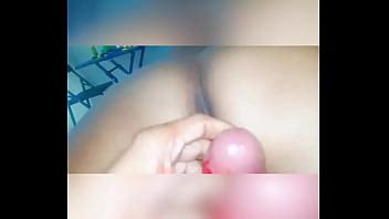 Con un vibrador pequeño XVIDEOS