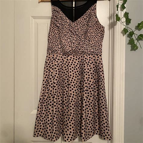 LAUREN CONRAD NUDE AND BLACK DRESS Size Depop