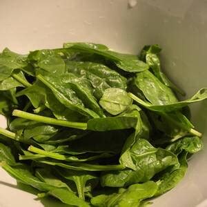 Calories in Baby Spinach and Nutrition Facts