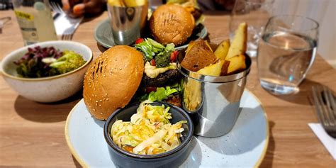 25 Best Vegan Restaurants in Glasgow, Scotland