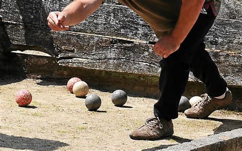 Chasseurs Un Beau Concours De Boules Le T L Gramme