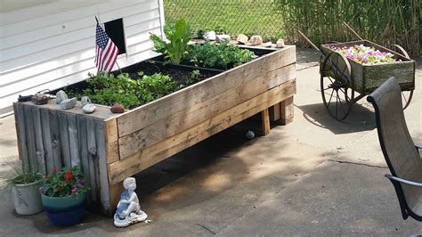 Wife S Raised Pallet Wood Garden Planter Pallets