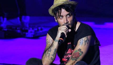 Senza Di Te Di Fabrizio Moro Testo E Significato Della Canzone