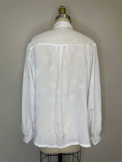 White Texture Pussy Bow Blouse Gem