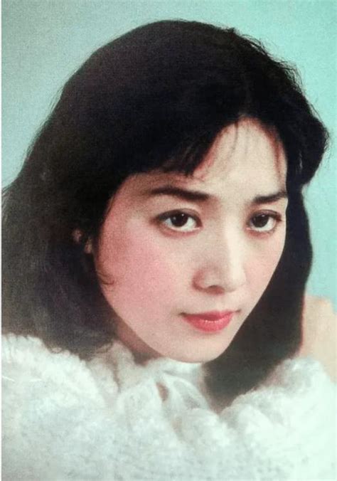 被誉为80年代美人，龚雪回国后还好吗？