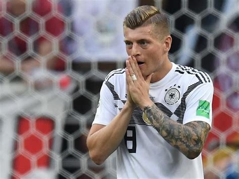 Toni Kroos Entschuldigt Sich Bei Seiner Mutter Comeback In