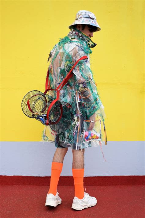 Trash - Beauty | Recycled fashion, Trash fashion, Trashion