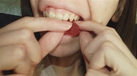 Behading And Crushing Gummy Beras With My Teeth Lady Trixie Clips4sale