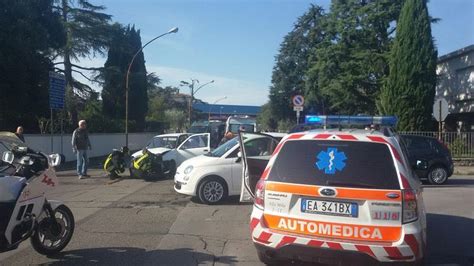 Santa Croce Sull Arno Frontale Tra Auto Tre Feriti