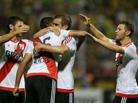 River Plate Igualó 1 1 A The Strongest En La Paz Por La Copa