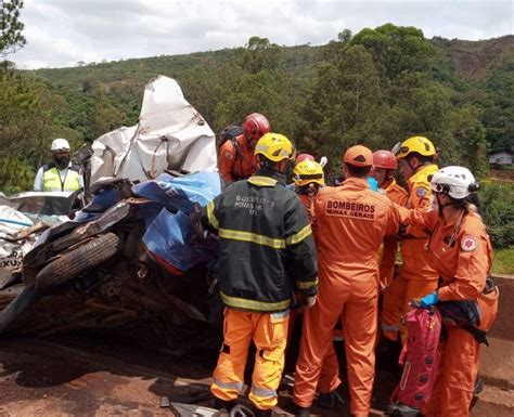 Cinco Pessoas Morrem Em Engavetamento Na Br Em Igarap Portal Agita