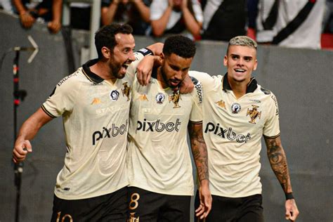 Show Da Torcida Vasco Vence Nova Igua U Pelo Carioc O