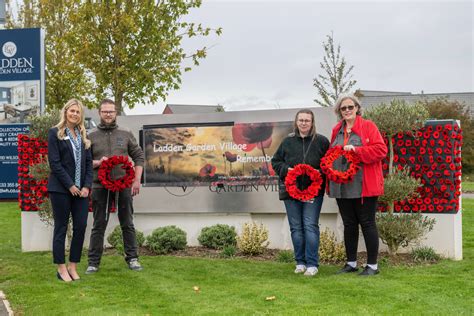 Heart Warming Remembrance Memorial With Hundreds Of Crochet Poppies