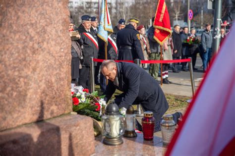 Narodowy Dzie Pami Ci O Nierzy Wykl Tych Uroczysto Ci W Warszawie