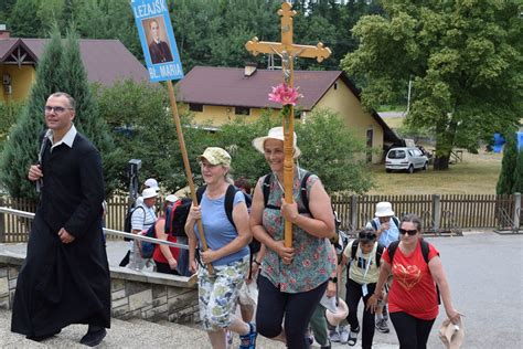 Pielgrzymi W Obiektywie Grupa B Marii W Niwiskach Przemyska