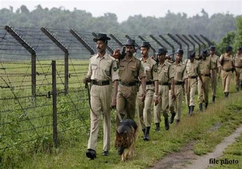 Bsf Beefs Up Security Along India Bangla Border Ig India News India Tv