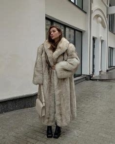 Haughty Goddesses In Fur Ideas In Fur Fur Fashion Fur Coat