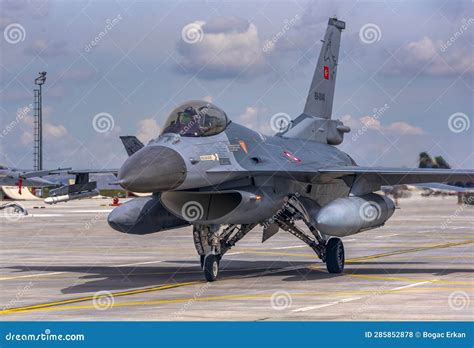 Turkish Airforce F-16 editorial stock photo. Image of aeroplane - 285852878