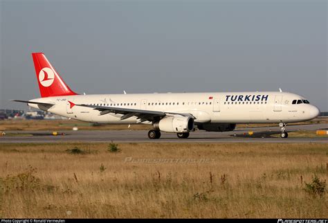 TC JRD Turkish Airlines Airbus A321 231 Photo By Ronald Vermeulen ID