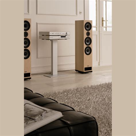 the PA 2000 R from T+A is incredibly dynamic, powerful and incisive