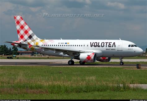 EC MUX Volotea Airlines Airbus A319 111 Photo By Varani Ennio VRN