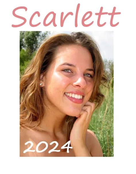 Calendario Naturista Scarlett Con Un Adolescente Attraente Nudo