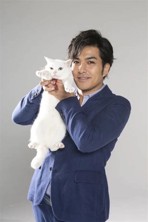 画像・写真 「猫侍」北村一輝、かわいすぎるスター猫「あなご」と登場310 Webザテレビジョン