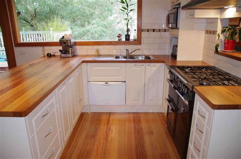 Pin By Ken Gossow On Kitchen Timber Kitchen Kitchen Benchtops