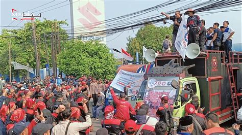 Unjuk Rasa Buruh Di Pt Suzuki Indomobil Motor Tambun Bekasi Youtube