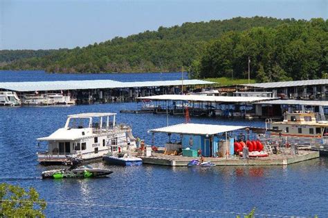 By Bull Shoals Lake Boat Dock And Lighthouse Resort