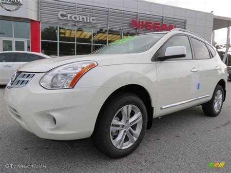 2013 Pearl White Nissan Rogue Sv 72101878 Car Color