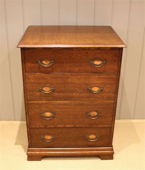 Well Proportioned Oak Chest Of Drawers Antiques Atlas