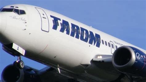 Incident aviatic cu un avion Tarom Aeronava s a întors pe