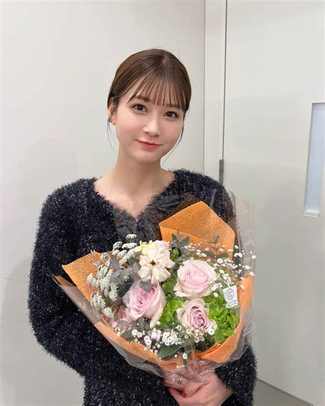 生見愛瑠さんのインスタグラム写真 生見愛瑠instagram「💐🤍」1月18日 19時47分 Merunukumi